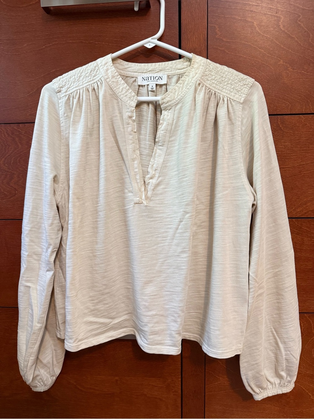 Nation LTD Cream Split-Neck Smocked Shoulder Long Sleeve Blouse